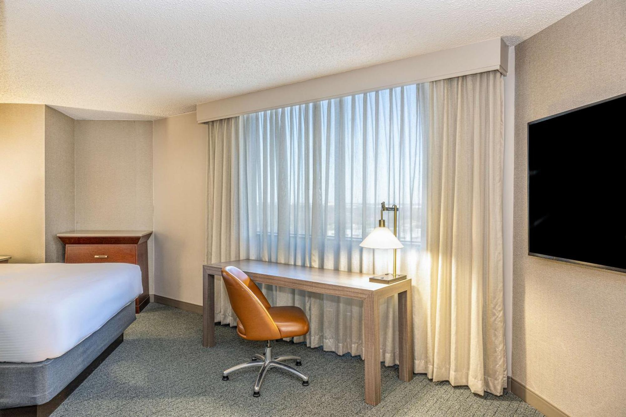 Hilton Richardson Dallas エクステリア 写真